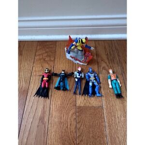 Bundle 6 DC Comics & Marvel Action‎ Figures Lot -Batman, Robin, Wolverine